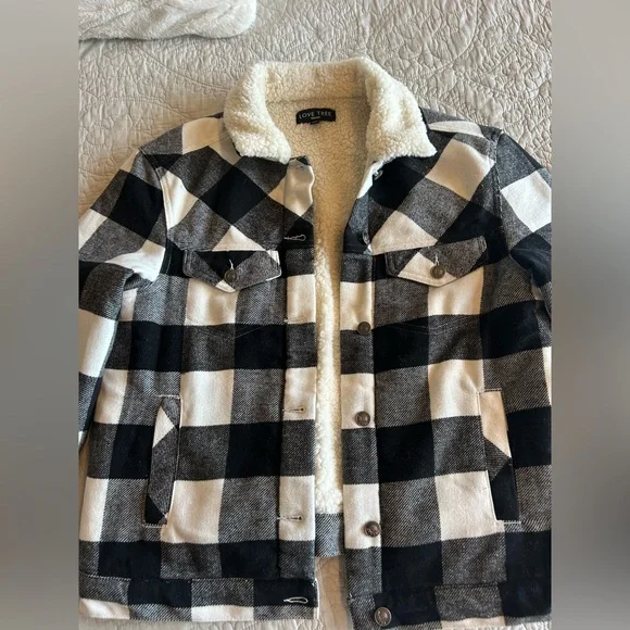 Love Tree Faux Fur Sherpa Lined Plaid Shacket / Jacket - Picture 7 of 11
